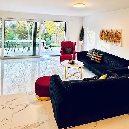 Villa Elegant 5br & 1lr , Private With Prime Location Modling