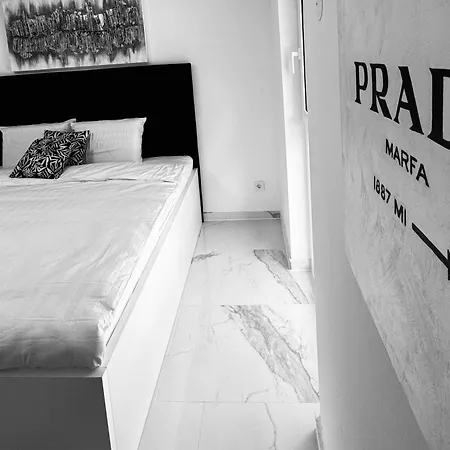 Elegant 5br & 1lr , Private With Prime Location Villa Modling
