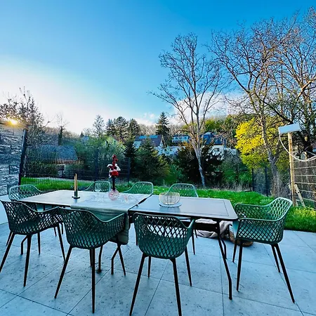 Elegant 5br & 1lr , Private With Prime Location Villa *